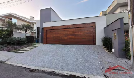 Casa com 3 dormitórios à venda, 220 m² por R$ 2.190.000 - Floresta - Joinville/SC