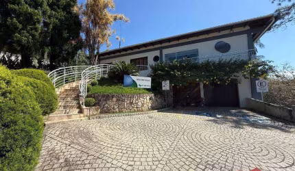Casa para alugar, 442 m² por R$ 13.320,00/mês - Iririú - Joinville/SC