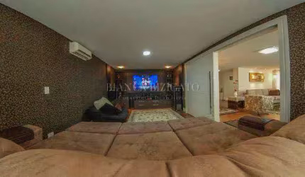 Casa Alto Padrão com 6 Suítes no Vista Alegre!