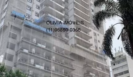 Apartamento a venda com 187Mts, 4 quartos e 2 suítes, 3 vagas em Pinheiros a 200m do Metrô Oscar Freire.