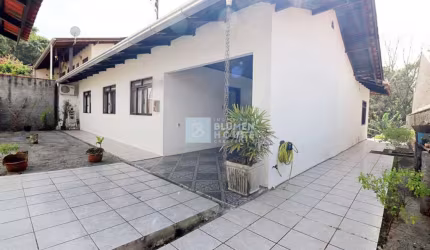 Casa com 4 quartos à venda no Badenfurt, Blumenau , 200 m2 por R$ 560.000