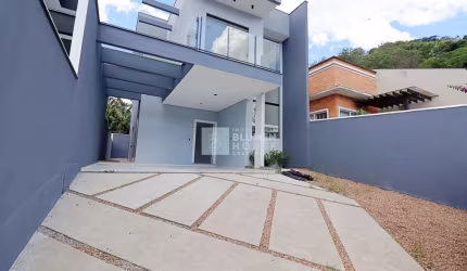 Casa com 3 quartos à venda no Sol, Indaial  por R$ 700.000