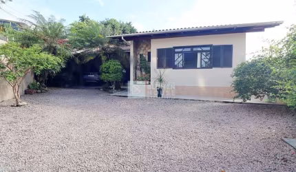 Casa com 3 quartos à venda no Fortaleza, Blumenau  por R$ 650.000