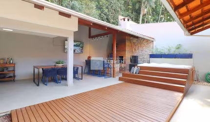 Casa com 3 quartos à venda no Tribess, Blumenau  por R$ 1.097.000