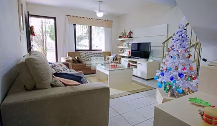 Casa com 4 quartos à venda no Velha, Blumenau  por R$ 650.000