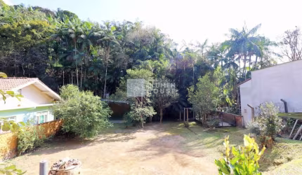 Terreno à venda no Garcia, Blumenau  por R$ 320.000