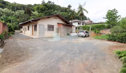 Terreno à venda no Tribess, Blumenau  por R$ 600.000