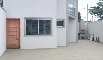 Sobrado Novo à Venda Parque São Domingos, Amplo, Quintal Grande, 3 dormitórios, churrasqueira, 5 vagas