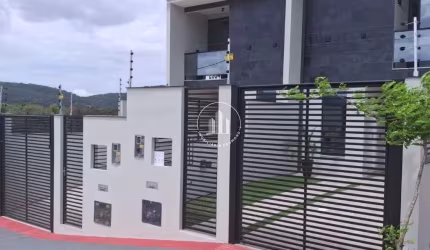 Sobrado Geminado 3 Quartos com 1 Suíte e 102m² - Forquilhas