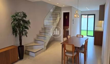 Sobrado Geminado 150m² com 3 Quartos e Suíte em Passa Vinte