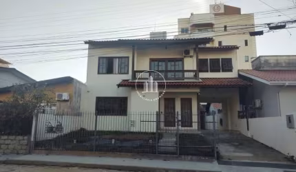 Casa em Nossa Senhora do Rosário - São José