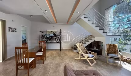 Casa com 220m², no bairro Ponta de Baixo/São José-SC