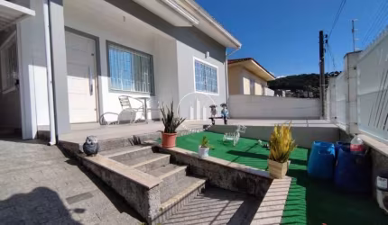 Casa em Forquilhas - São José