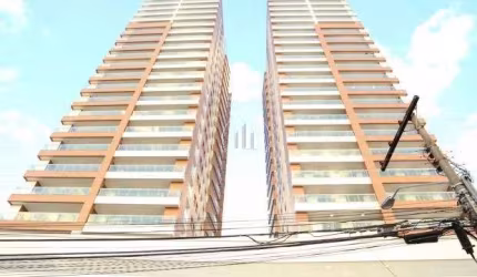 Apartamento 3 Quartos com 1 Suíte e 179m² - Centro
