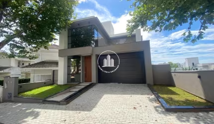 Casa 3 Quartos com 3 Suítes e 307m² - Pedra Branca