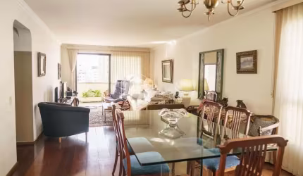 Apartamento tipo para venda com 3 quartos, sendo 1 suíte, 207m²