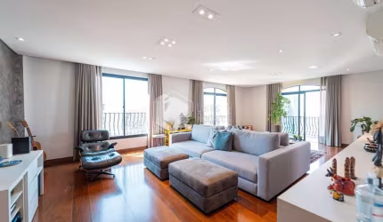 Apartamento tipo para venda com 4 quartos, sendo 2 suítes, 285m²