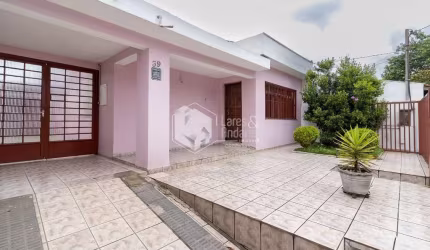 Casa tipo para venda com 3 quartos, 101m²