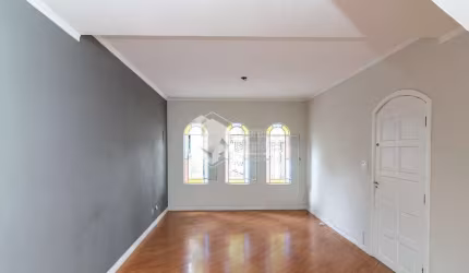 Sobrado para venda com 3 quartos, sendo 1 suíte, 130m²