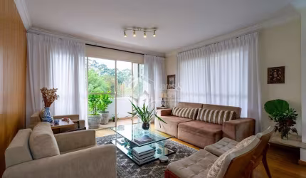 Apartamento tipo para venda com 3 quartos, sendo 1 suíte, 185m²