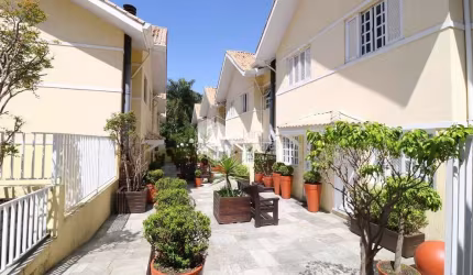 Casa no condomínio Villagio Flamingo I para venda com 3 quartos, sendo 1 suíte, 157m²