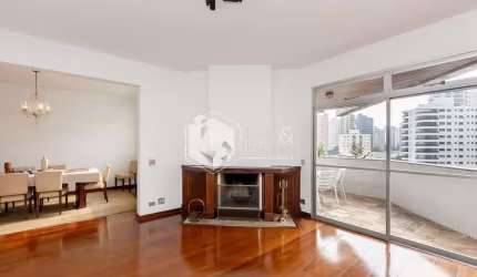 Apartamento tipo para venda com 4 quartos, sendo 2 suítes, 244m²