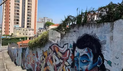 Casa tipo para venda com 6 quartos, sendo 1 suíte, 815m²