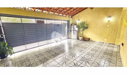 Casa à venda 3 Quartos 2 Suites 2 Vagas 227M² Jardim DAbril Osasco - SP