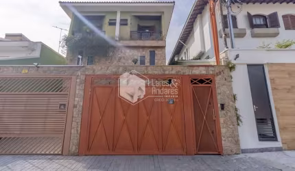 Casa tipo para venda com 4 quartos, sendo 2 suítes, 219m²