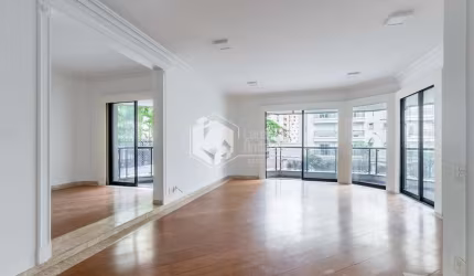 Apartamento tipo para venda com 3 quartos, sendo 3 suítes, 200m²