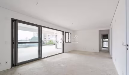 Apartamento tipo para venda com 2 quartos, sendo 2 suítes, 215m²