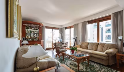 Apartamento tipo para venda com 4 quartos, sendo 3 suítes, 246m²