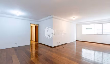 Apartamento tipo para venda com 3 quartos, sendo 1 suíte, 150m²