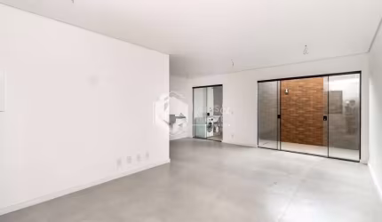 Casa no condomínio Vila Freire para venda com 3 quartos, sendo 3 suítes, 110m²