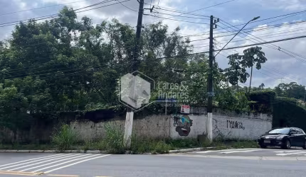 Terreno residencial para venda, 757m²
