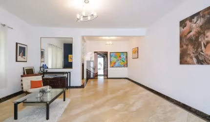 Casa tipo para venda com 3 quartos, sendo 2 suítes, 250m²