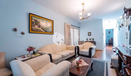 Casa tipo para venda com 3 quartos, sendo 1 suíte, 161m²
