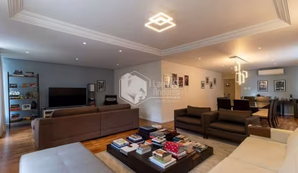 Apartamento tipo para venda com 3 quartos, sendo 3 suítes, 224m²