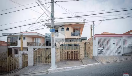 Sobrado para venda com 3 quartos, sendo 1 suíte, 173m²