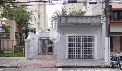 Casa tipo para venda com 2 quartos, 140m²