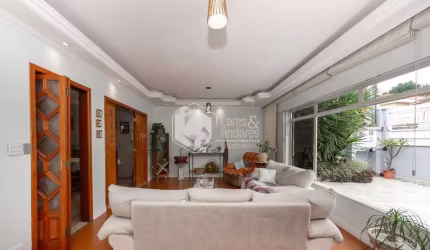 Casa tipo para venda com 4 quartos, sendo 2 suítes, 188m²