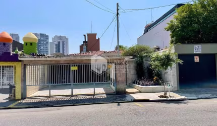 Casa tipo para venda com 4 quartos, sendo 2 suítes, 255m²