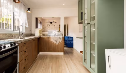 Sobrado para venda com 3 quartos, sendo 1 suíte, 172m²