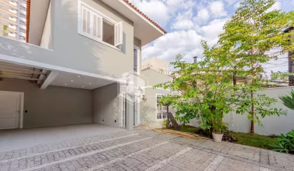 Casa tipo para venda com 3 quartos, sendo 2 suítes, 300m²