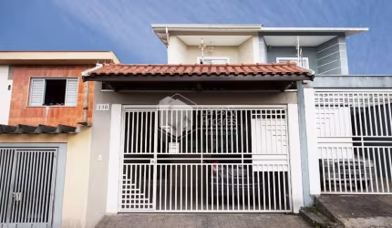 Sobrado para venda com 3 quartos, sendo 1 suíte, 125m²