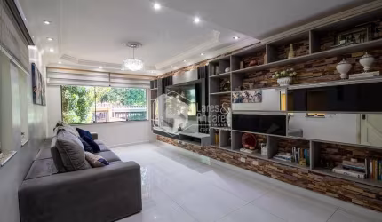 Casa tipo para venda com 3 quartos, sendo 2 suítes, 231m²