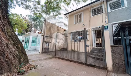 Casa tipo para venda com 3 quartos, 117m²