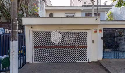 Casa tipo para venda com 2 quartos, sendo 2 suítes, 136m²