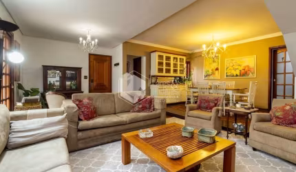 Sobrado para venda com 4 quartos, sendo 4 suítes, 199m²