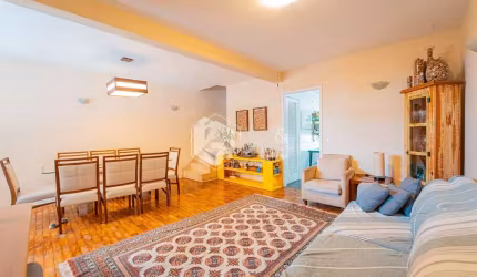 Sobrado para venda com 3 quartos, 211m²
